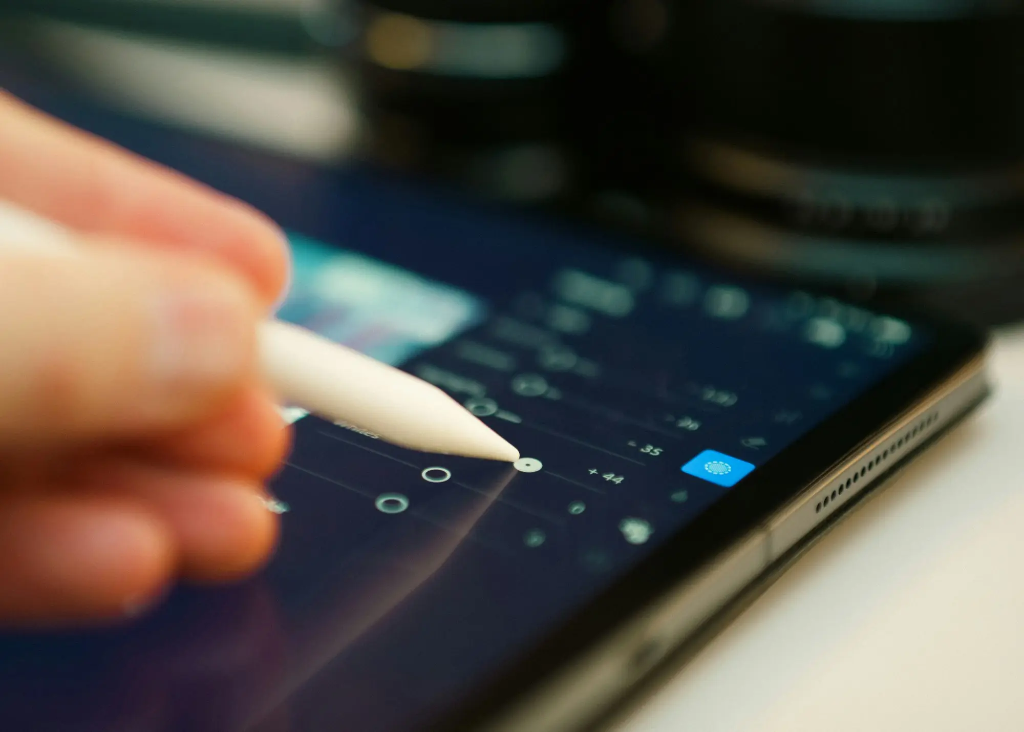 Signing on a tablet with a stylus